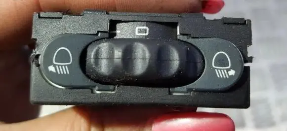 Renault Megane I Headlight level height control switch 7700430218 6281