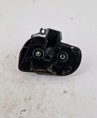Volkswagen Caddy Sliding door lock 2K0843604