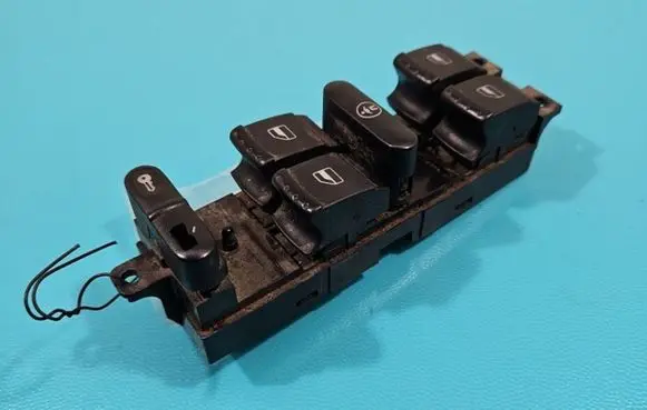 Skoda Octavia Mk1 (1U) Electric window control switch 1J4959857A IMPRK1400904