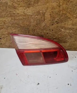 Toyota Avensis T220 Tailgate rear/tail lights 89022026 E023 151001