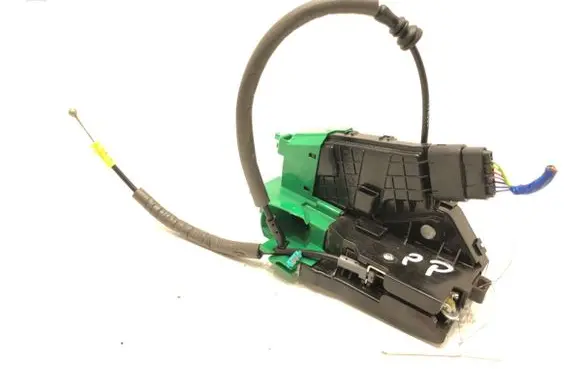 Hyundai i30 Front door lock 81320-G3050