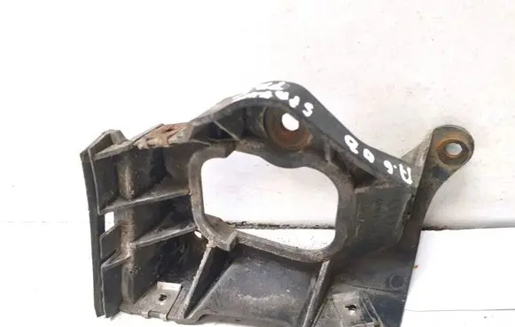 Audi A6 S6 C5 4B Fender mounting bracket 4B0853921B