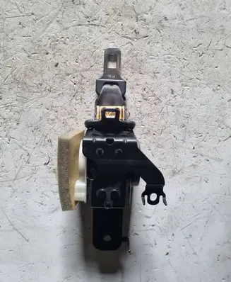 Mazda 6 Middle seatbelt (rear) C7466