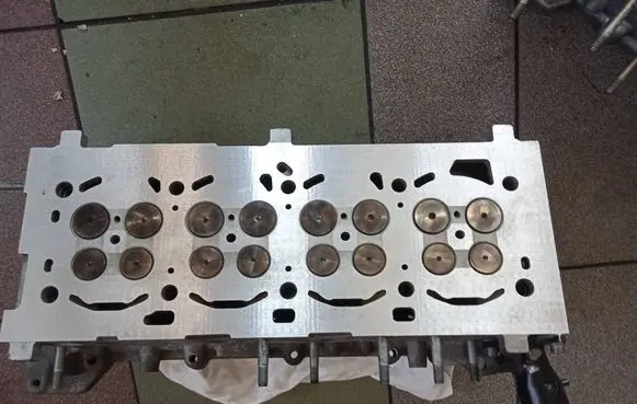 Opel Insignia A Engine head 55571949