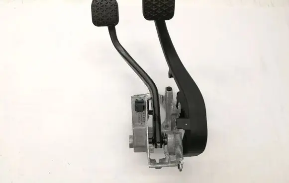 BMW 3 E90 E91 Brake pedal 6778977