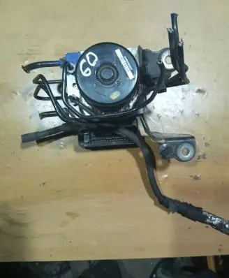Volvo S60 ABS Pump P31273882 021203604