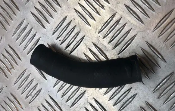 Honda CR-V Engine coolant pipe/hose