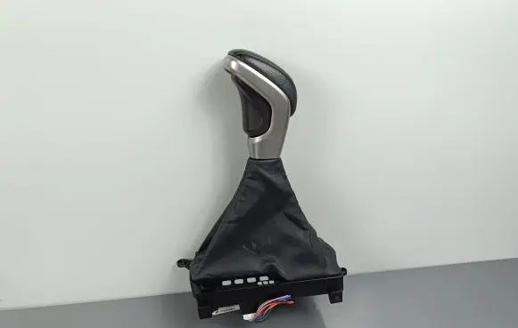 Mitsubishi Eclipse Cross Gear lever shifter trim leather/knob