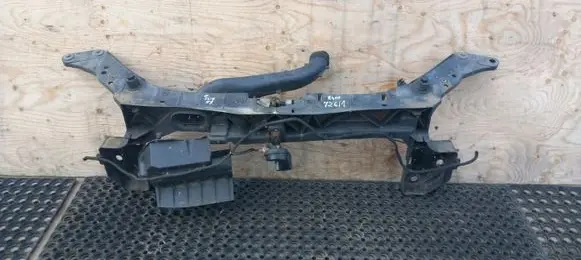 Renault Clio III Radiator support slam panel