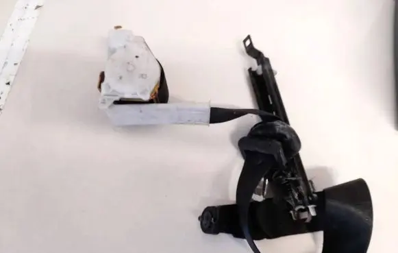 Opel Vectra B Front seatbelt 090504938 78323r