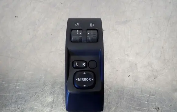 Subaru Impreza III Wing mirror switch