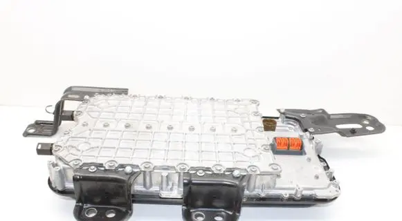 Ford Kuga III Hybrid / electric car battery LX6810C699AA LX6810C700A