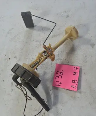Audi A4 S4 B5 8D Fuel level sensor 66454515