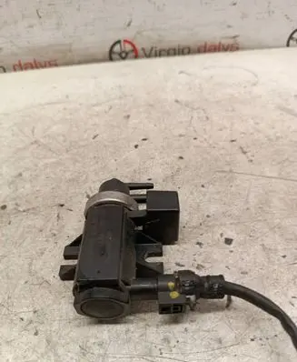 Mercedes-Benz B W245 Vacuum valve A0051535528 05T237 70078200