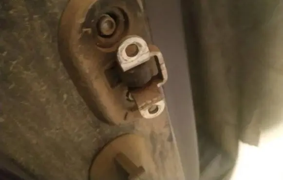 Fiat Croma Rear door check strap stopper