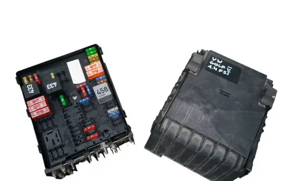 Volkswagen Golf Plus Fuse module 1K0937124K