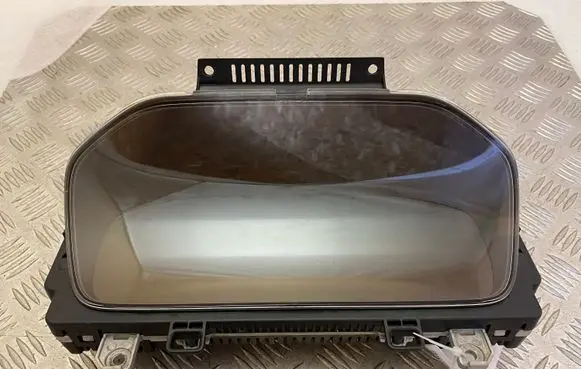Volvo XC90 Speedometer (instrument cluster) 31499680 31499680AA