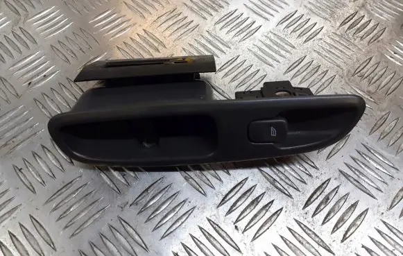 Volvo S60 Quarter vent window switch 9472275