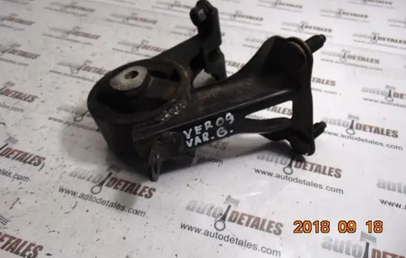 Toyota Verso Engine mount bracket