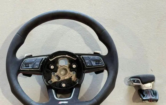 Audi RS5 Steering wheel