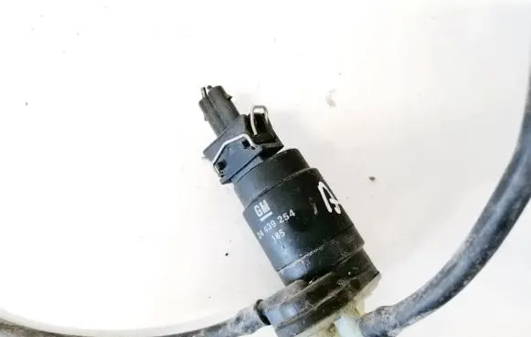 Opel Meriva A Windscreen/windshield washer pump 24439254
