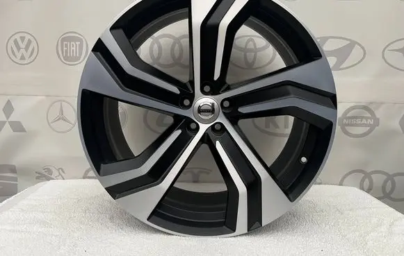 Volvo XC90 R22 alloy rim 32209412