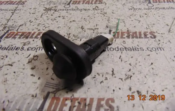 Toyota Avensis T270 Rear door sensor 