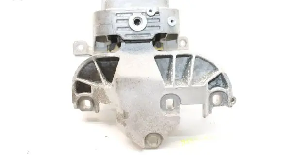 Mercedes-Benz CLA C118 X118 Engine mount bracket A2472402800