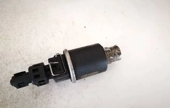 Volkswagen Golf IV Air conditioning (A/C) pressure sensor 