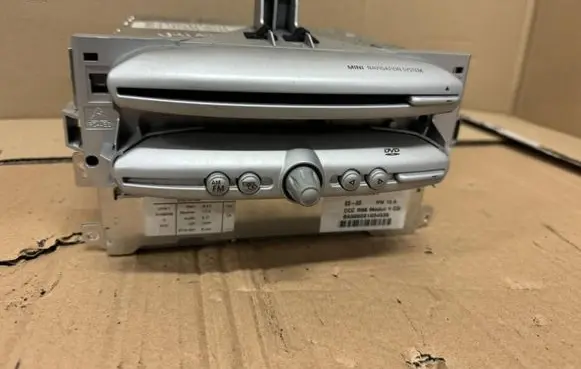 Mini One - Cooper Coupe R56 Radio/CD/DVD/GPS head unit 9185540