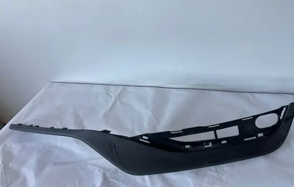 Volvo V60 Front bumper splitter molding 31425113