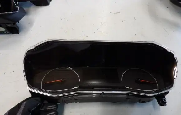 Peugeot 208 Speedometer (instrument cluster) 9843002980