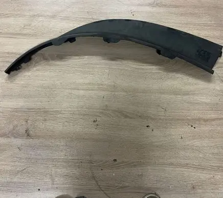 Opel Astra J Front bumper lip 13264407