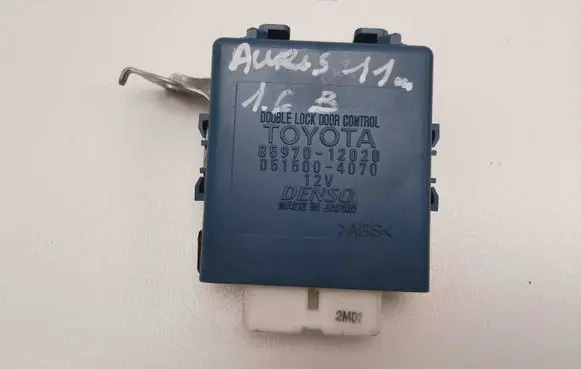 Toyota Auris 150 Door central lock control unit/module 8597012020