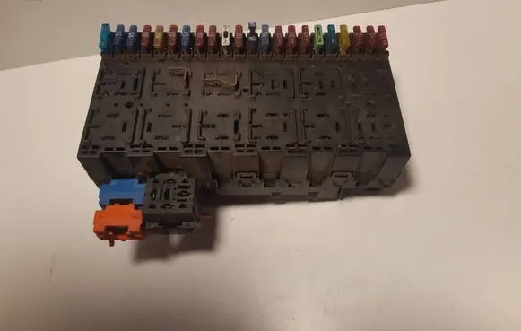 Volkswagen Transporter - Caravelle T4 Fuse box set 357937039