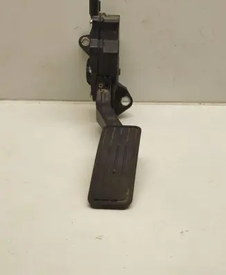 Subaru Impreza III Accelerator throttle pedal 36010AG140 1988007120