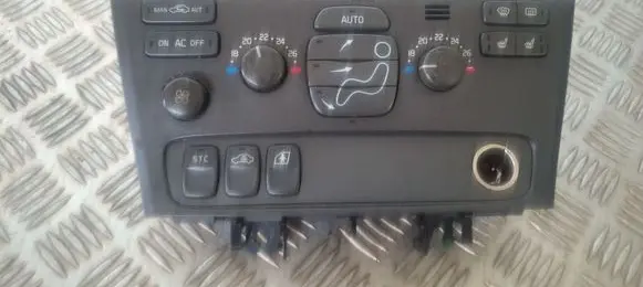 Volvo V70 Climate control unit 7923