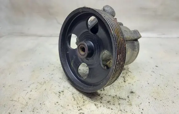 Renault Laguna II Power steering pump 8200054528