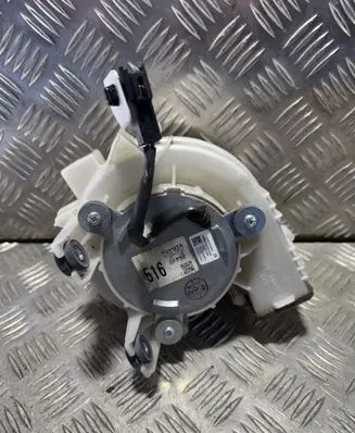 Toyota Auris E180 Hybrid/electric vehicle battery fan G923012010