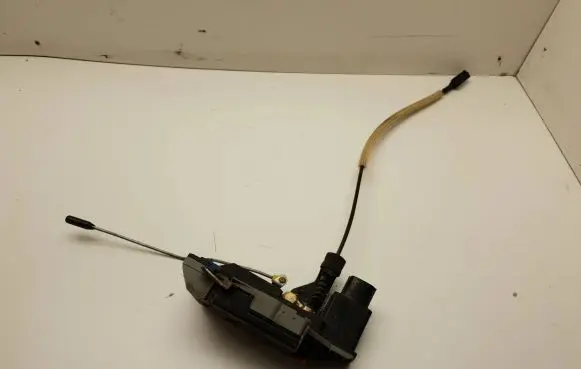 Volvo XC90 Rear door lock 865055