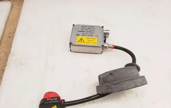Headlight ballast module Xenon