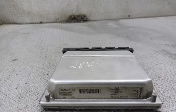 Volvo V70 Engine control unit/module 30646978A