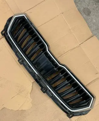 Skoda Karoq Front bumper upper radiator grill 57A853653G