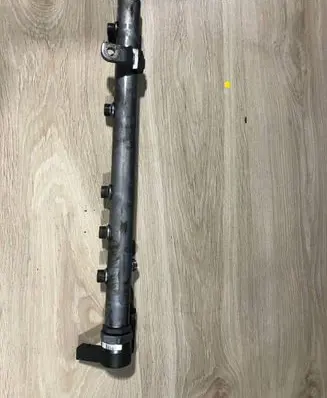 Mercedes-Benz ML W164 Fuel main line pipe A6290700795 0632900288 6290700795