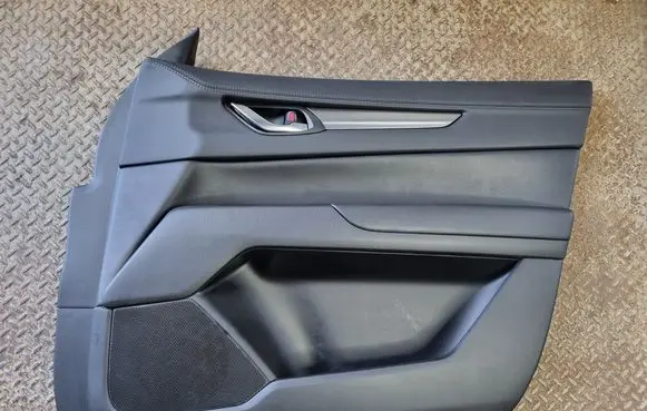 Mazda CX-5 II Front door card panel trim