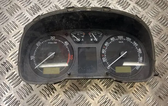 Skoda Octavia Mk1 (1U) Speedometer (instrument cluster) 1U0920800
