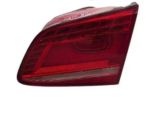 Tailgate rear/tail lights