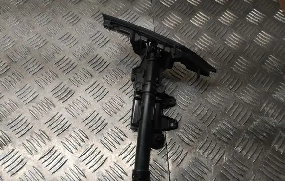 Jeep Grand Cherokee Headlight washer spray nozzle