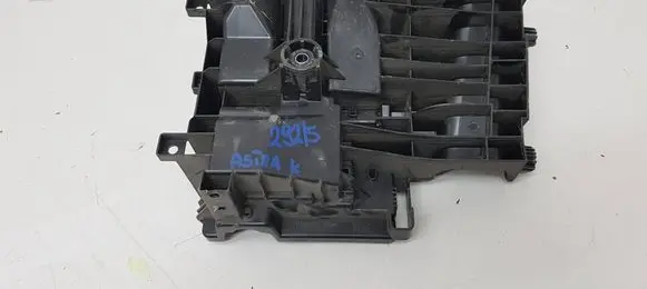 Opel Astra K Fuse 39049563