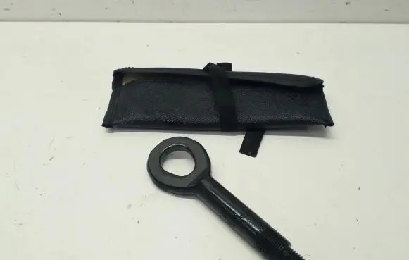Chevrolet Captiva Towing hook eye 